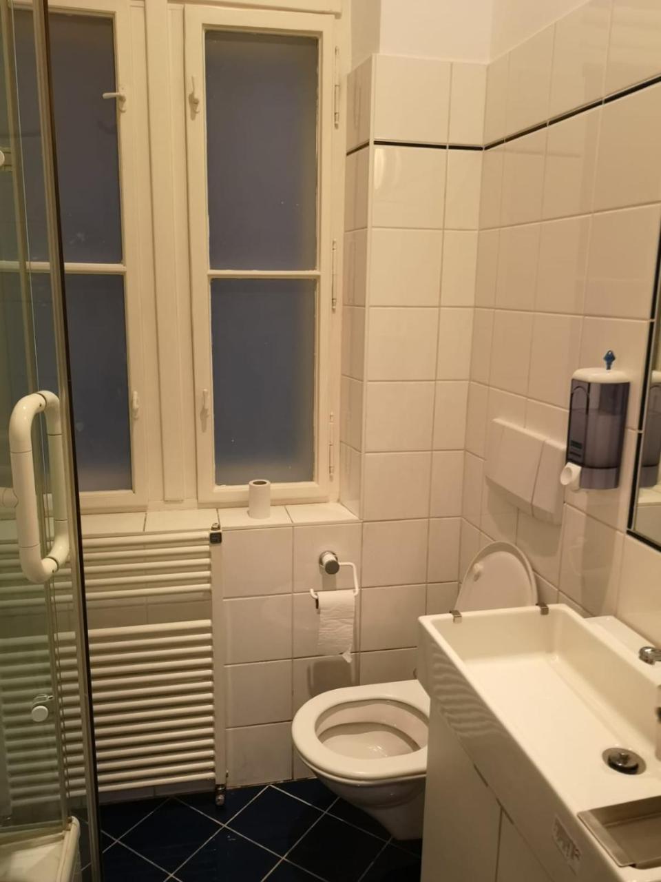 Ch-Hostel Відень Екстер'єр фото